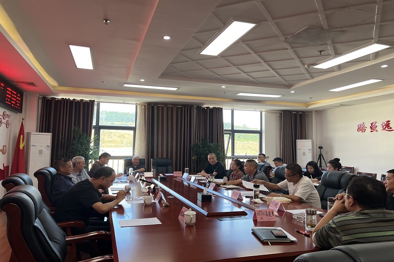 路橋集團召開“共建三十載，同行筑路夢”座談會